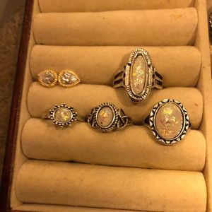 Gold sapphire earrings, opal rings